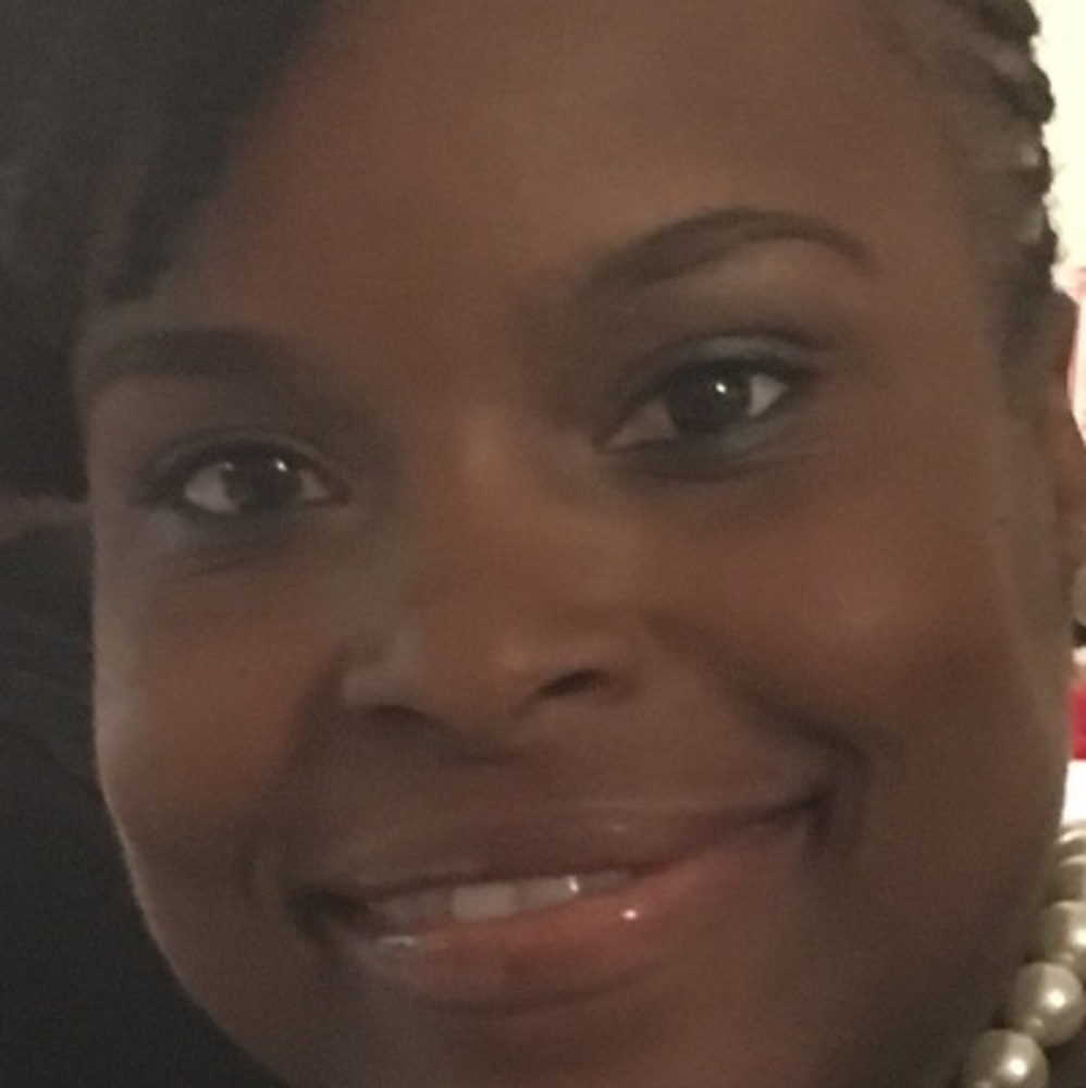 Meet your Posher, Kenza